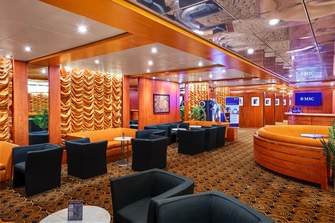 MSC Cruises MSC Armonia The Red Bar 4 ©MSC Rights - Ivan Sarfatti.jpg